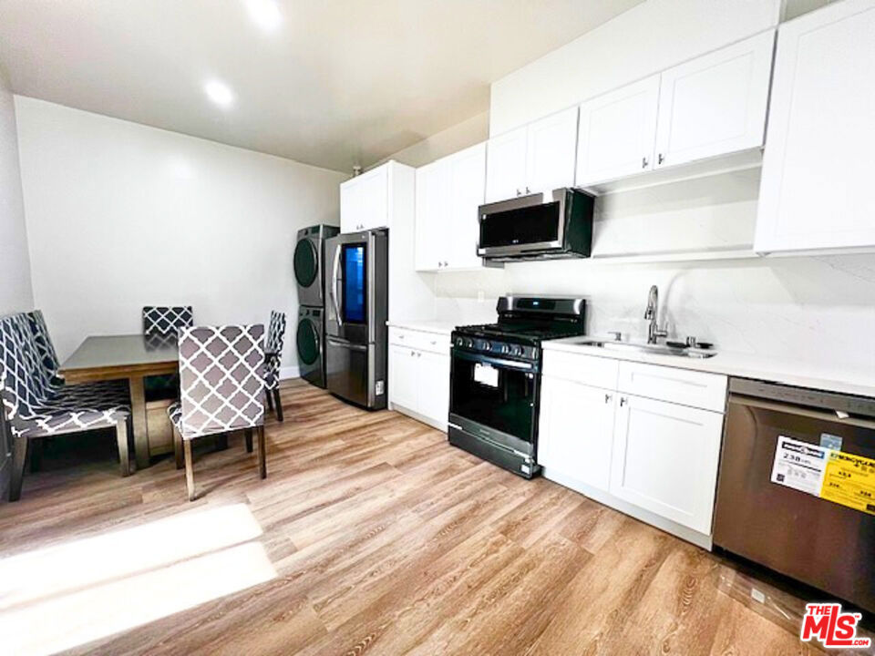 4000 1/2 Goodwin Avenue Los Angeles CA, 9003963866480114947121
