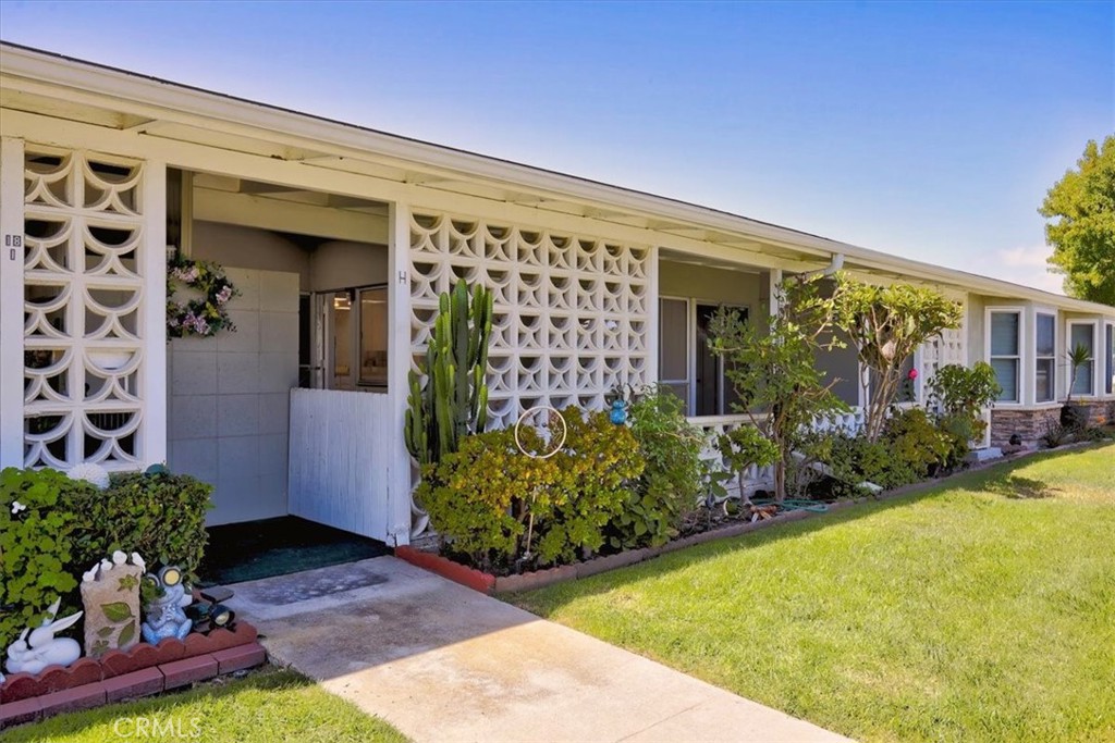 1641 Monterey Road 18H Seal Beach CA, 9074064124169807618121