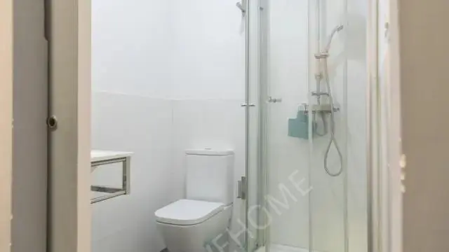 Cool double bedroom in Madrid close to Templo de Debod