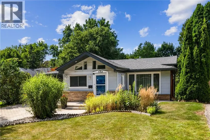 532 Elwood Road, Burlington, ON