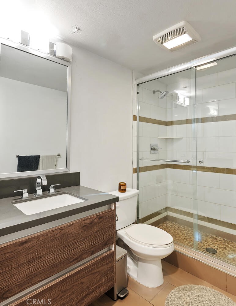 6736 W Hepburn Way, Los Angeles CA, 9003863821689597825121