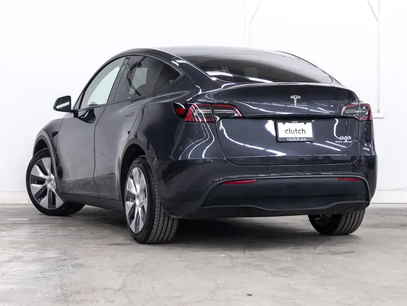 2024 Tesla Model Y63869400786435121