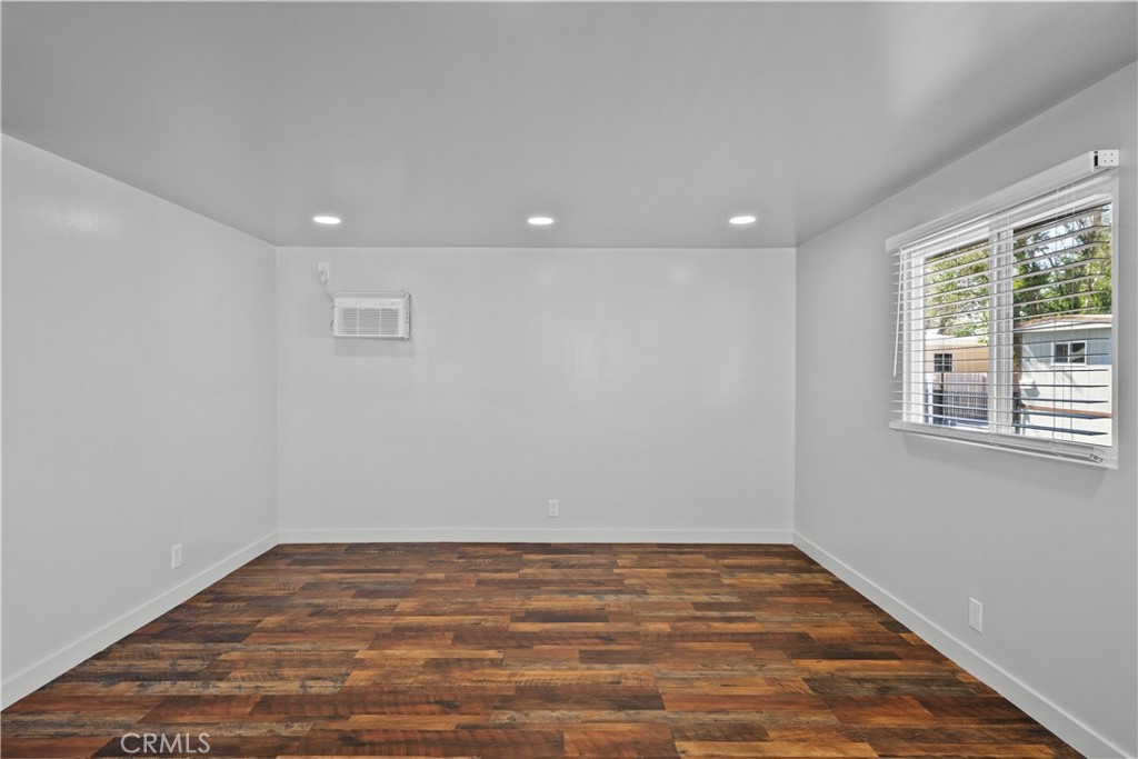 6150 E Avenue T 49 Palmdale CA, 9355264067949336065123