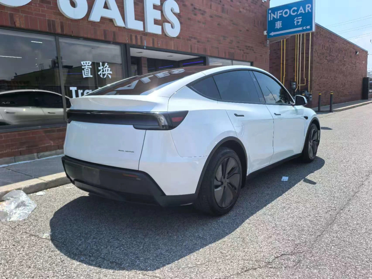 2026 Tesla MODEL Y LONG RANGE64147330331906121