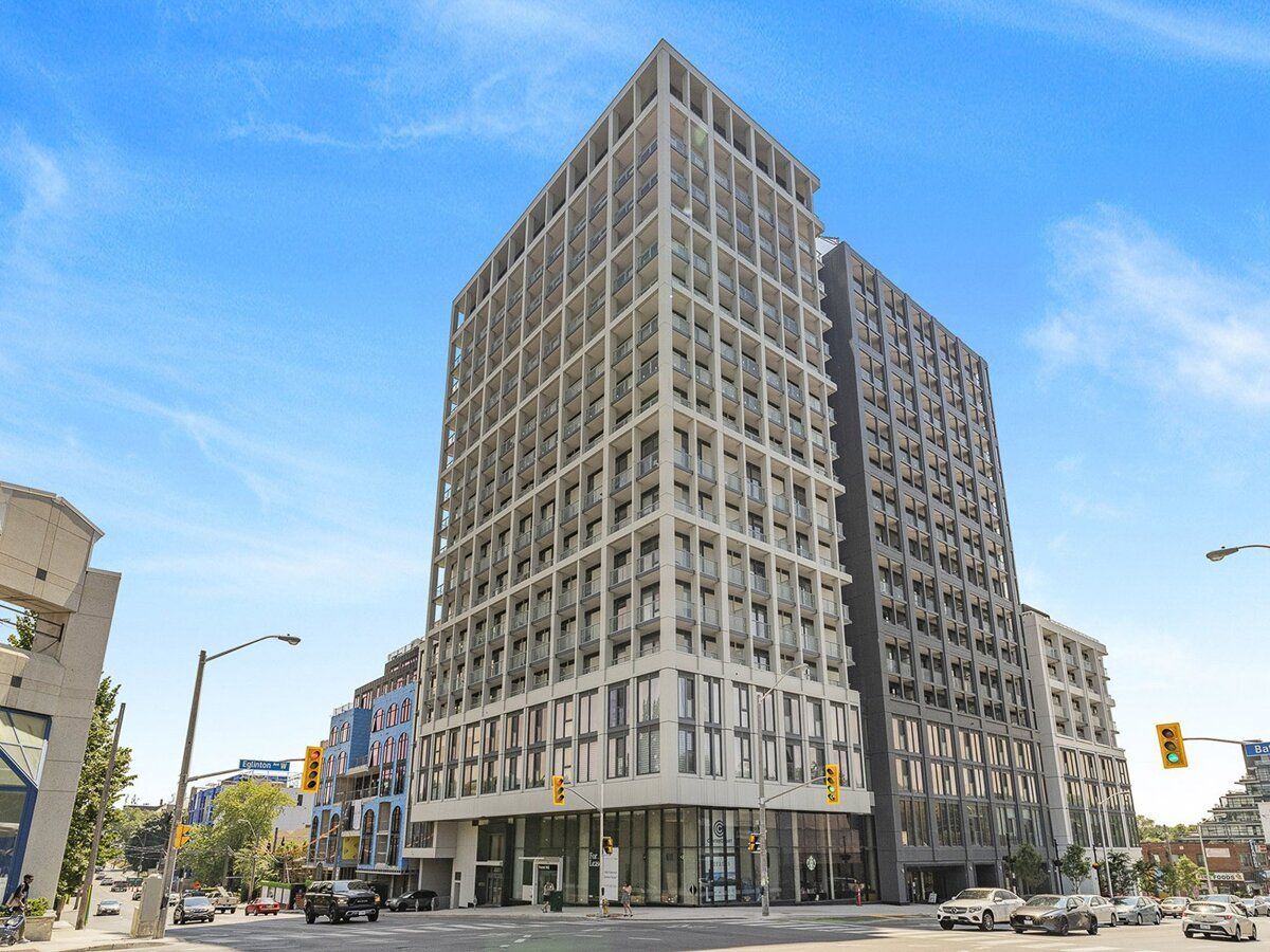 1909 2020 Bathurst Street