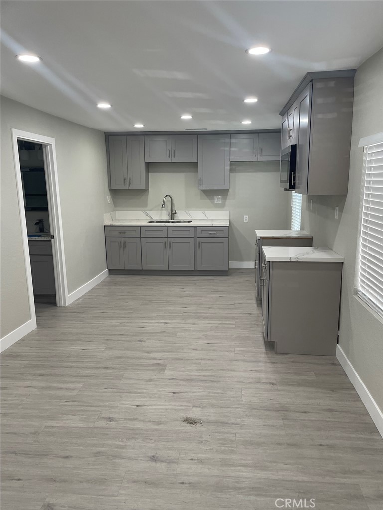 $2,950/month 13101 S Vesta Compton CA, 9022264134277857027122