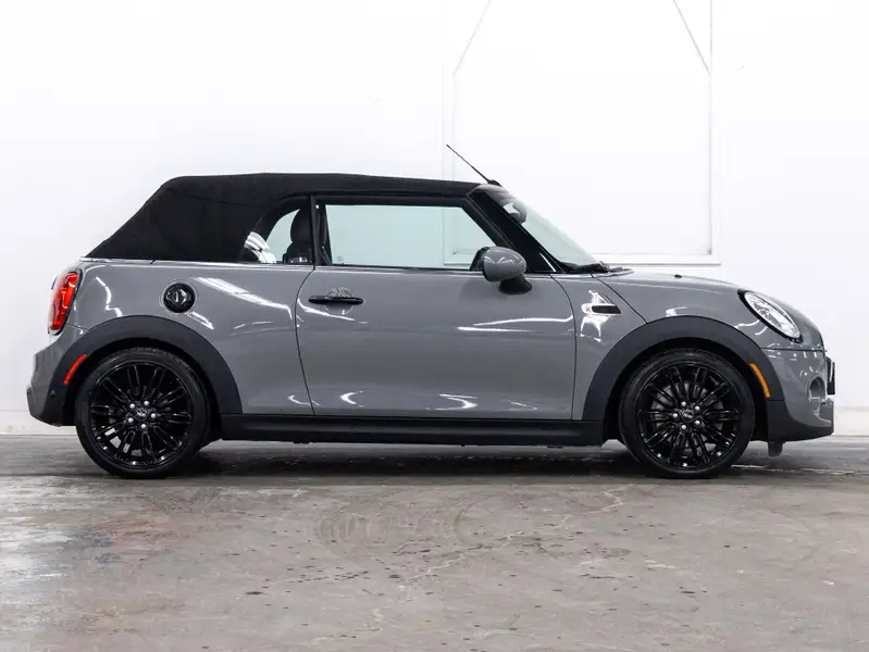 2018 MINI Convertible64024399469827121
