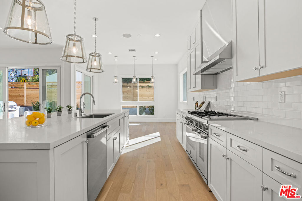 744 Almar Avenue Pacific Palisades CA, 9027263779573551745122