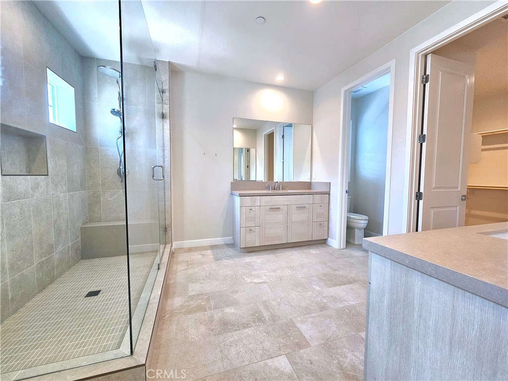 310 Brackens Lake Forest CA, 9263063813456315905120