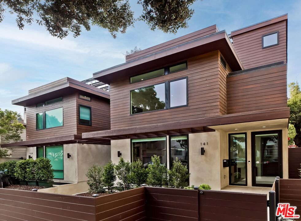 141 Hollister Avenue Santa Monica CA, 9040563710345898499120