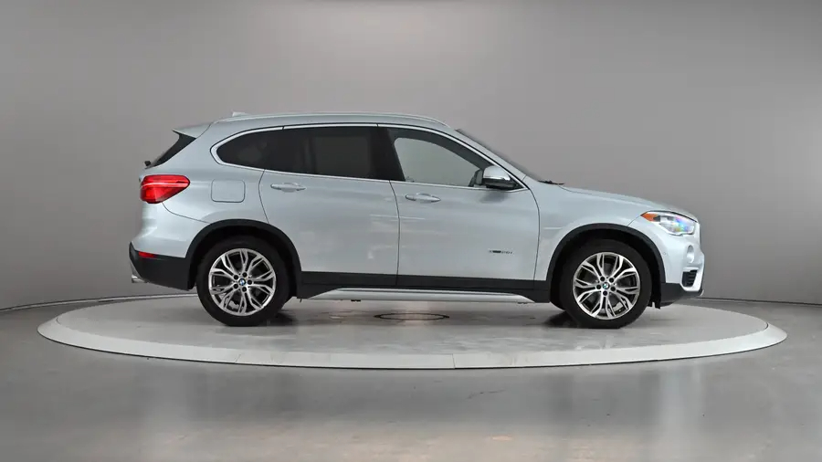 2018 BMW X164079859733891122