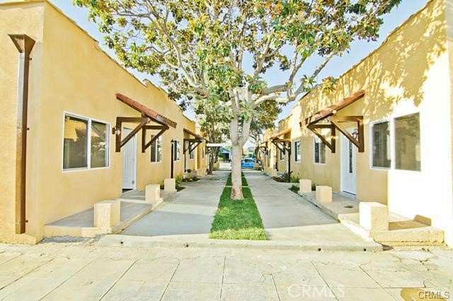 626 W 59th Place Los Angeles CA, 9004464131903868161120