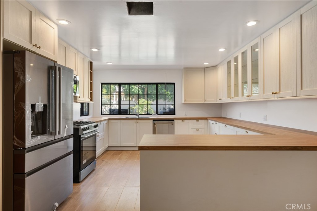 249 Independence Claremont CA, 9171163712138145665121