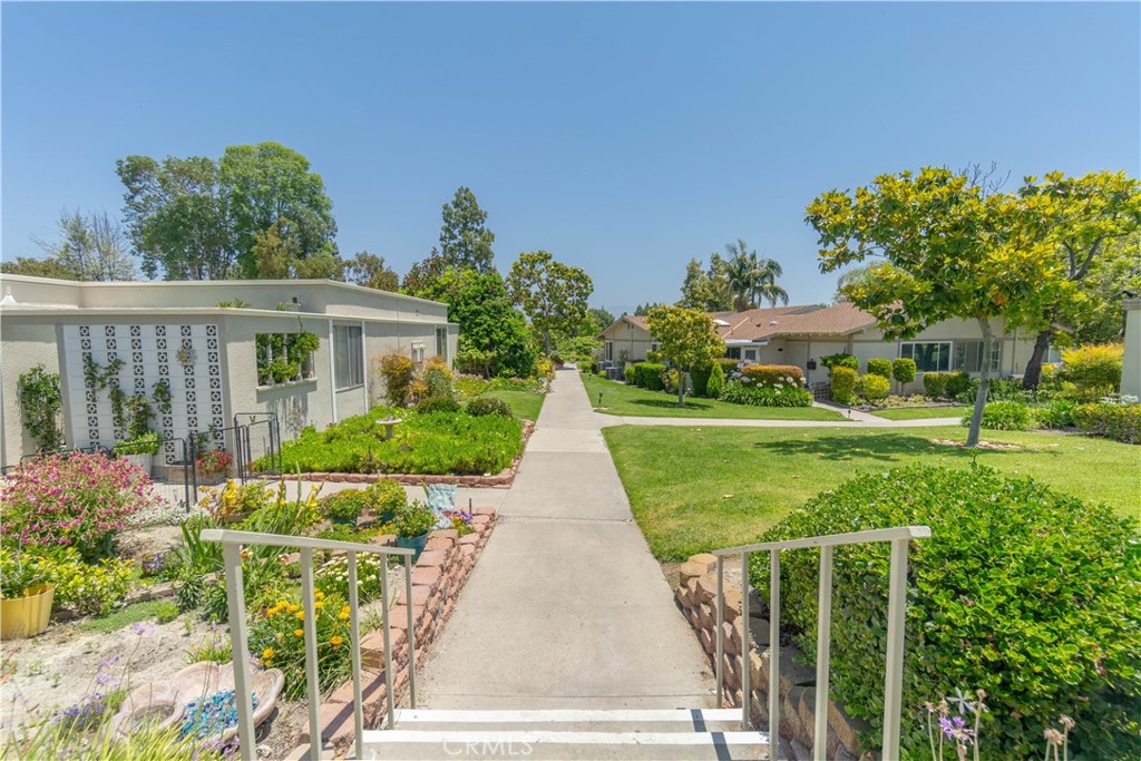 394 Avenida Castilla F Laguna Woods CA, 9263764130004406273122
