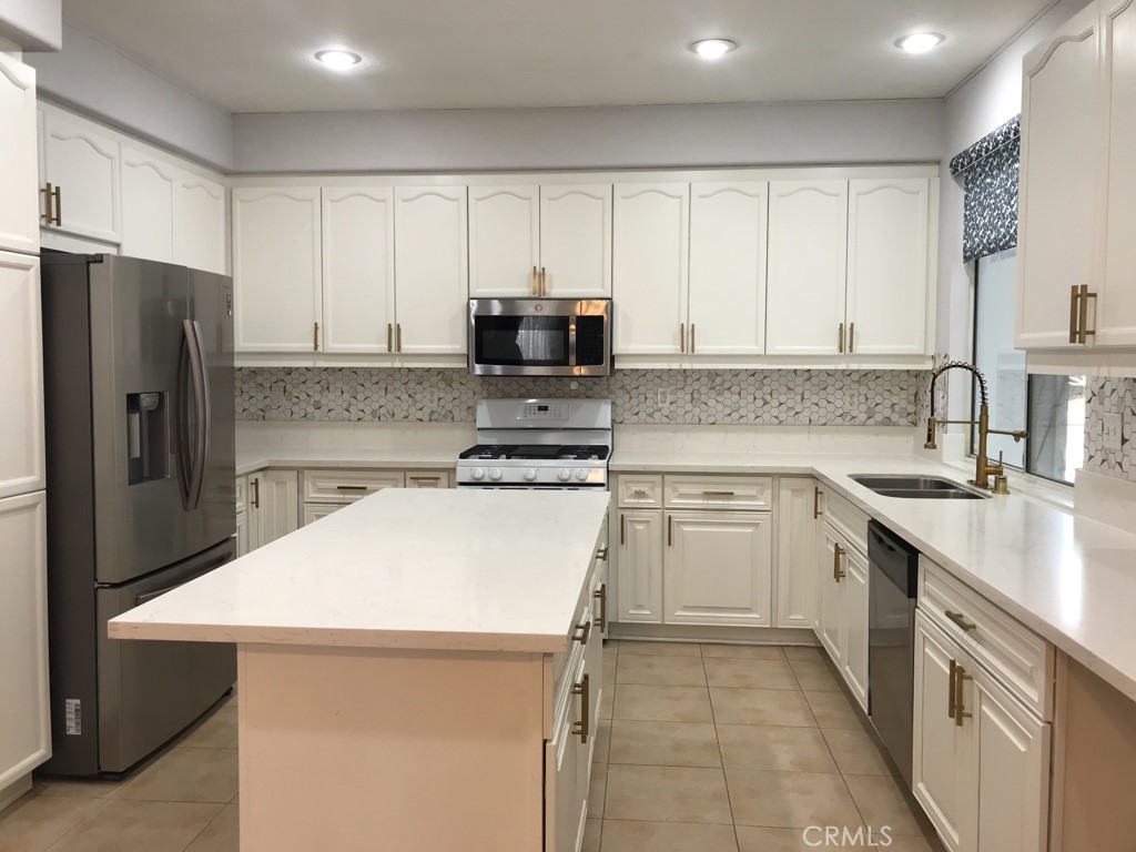 1420 Lovat Court Riverside CA, 9250763646689887363121
