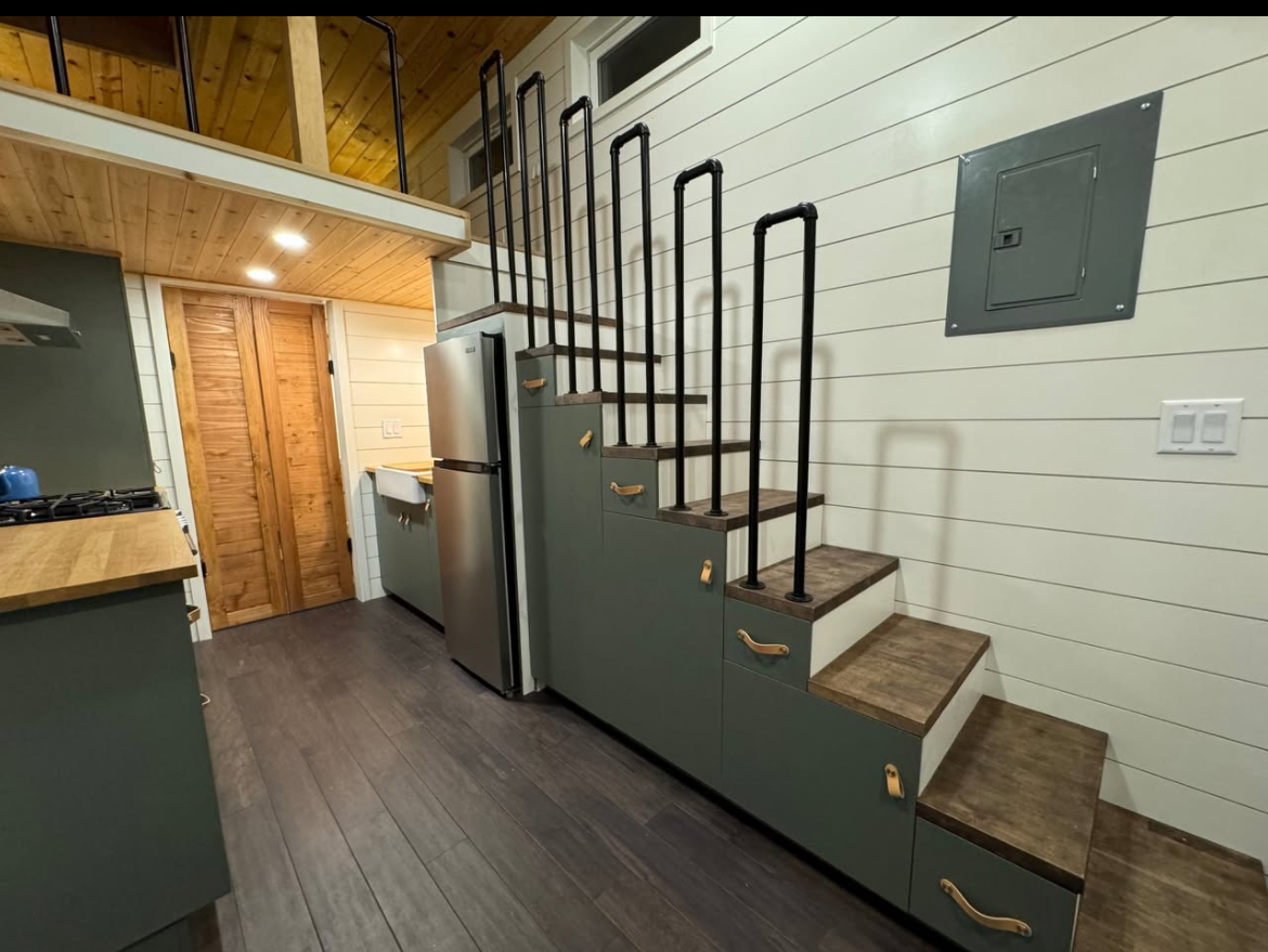 Expert Tiny Home Construction Service Provide535275410534574081