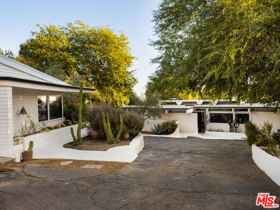 176 Jaxine Drive, Altadena CA, 9100164129859937410121