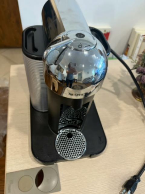 Brand New Nespresso Coffee Machine63379668986369128