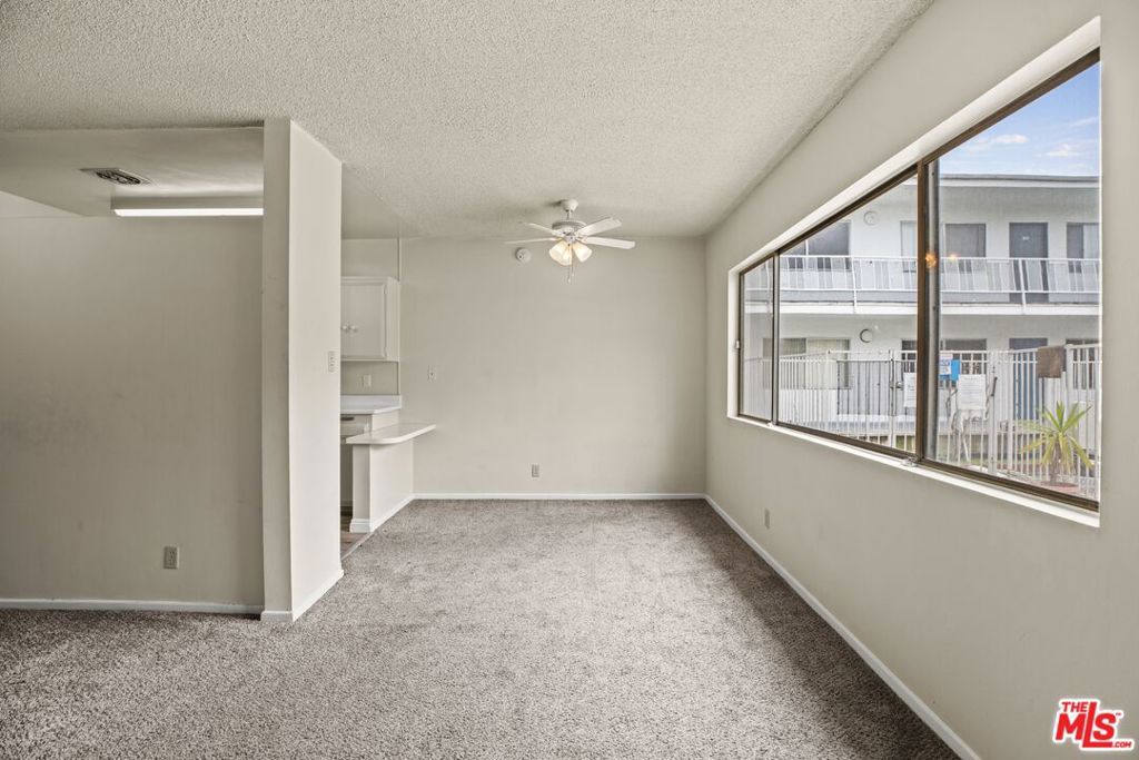 1295 FEDERAL Avenue 3 Los Angeles CA, 9002564134137869185121