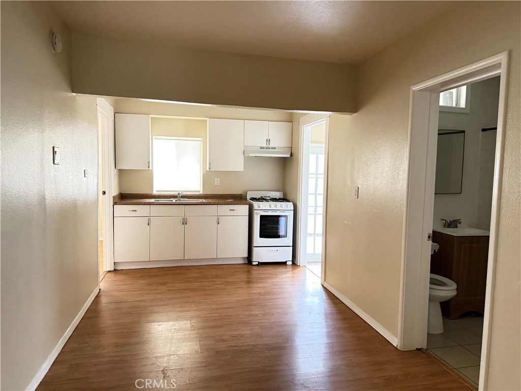 4532 Eagle Rock Boulevard Los Angeles CA, 9004164123716576259122