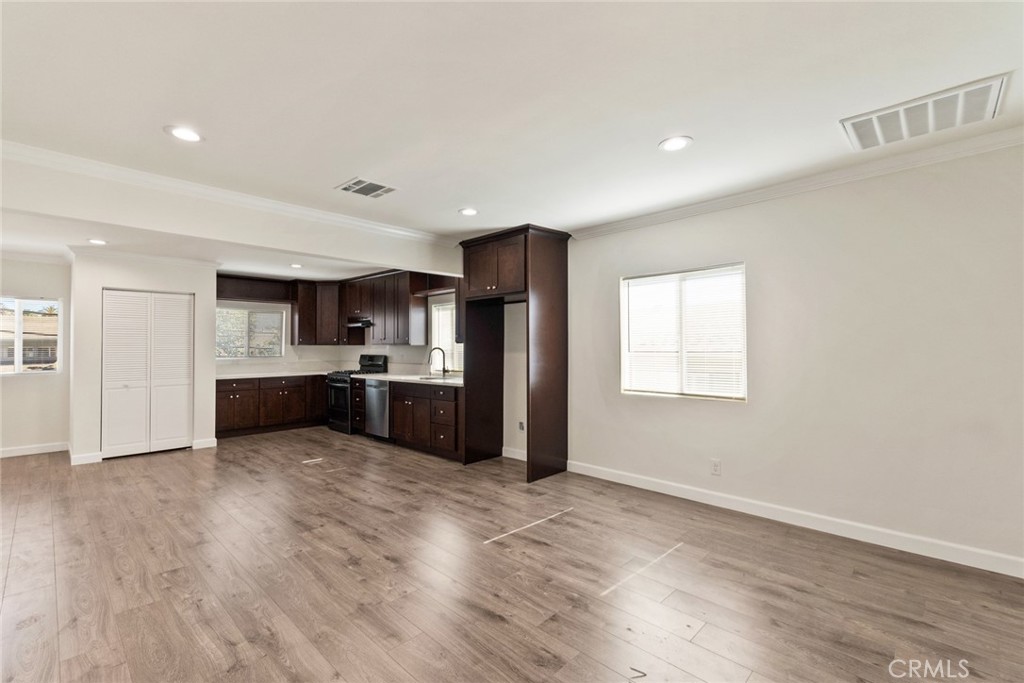 $3,800/mes 136 N Rampart Boulevard 3 Los Ángeles CA, 9002664112696675074121