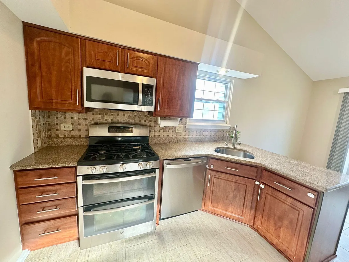 612 Orrington Court