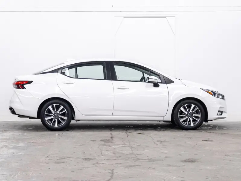 2021 Nissan Versa64167503637378122