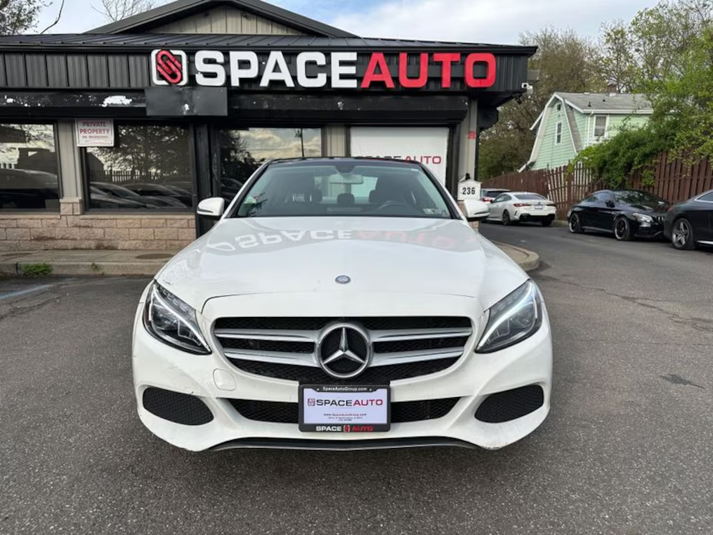 Mercedes-Benz Clase C C 300 4MATIC sedán 4D de 2016 de segunda mano63271085184643121