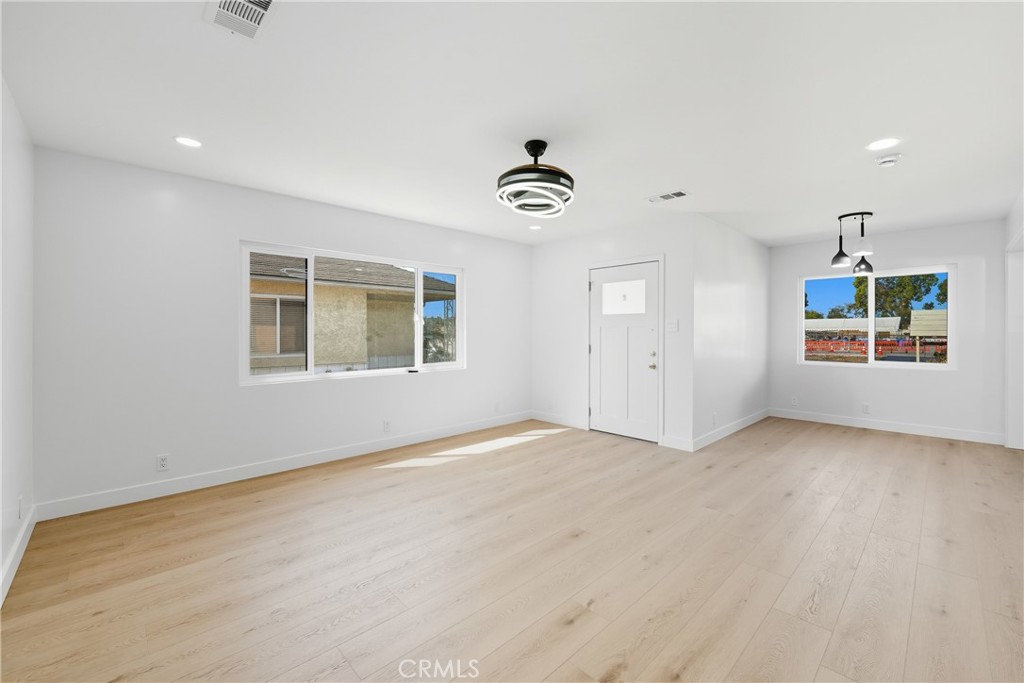 $3,550/month 9312 S 6th Avenue Inglewood CA, 9030564134790802691121