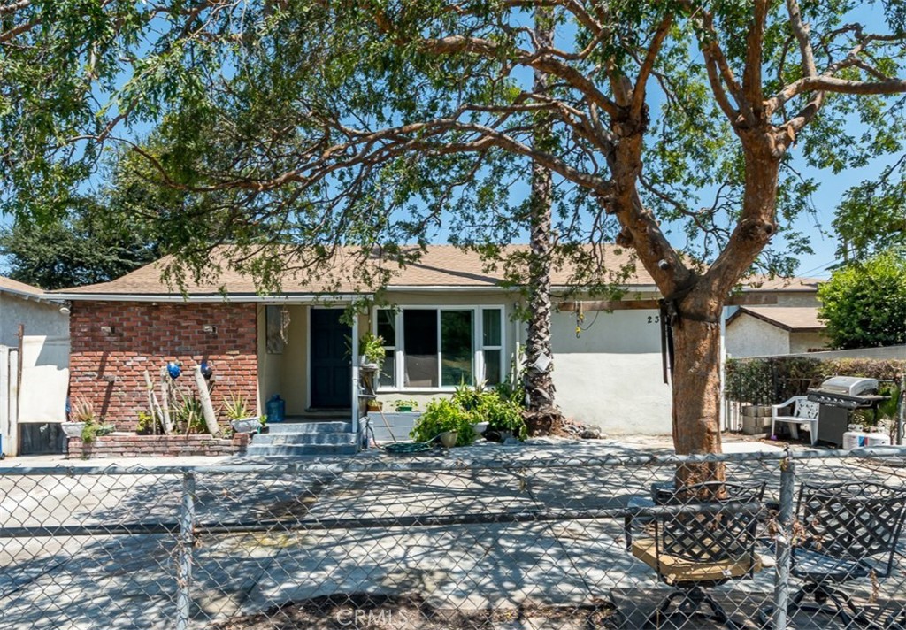 237 W Central Avenue Monrovia CA, 9101664132704680579121