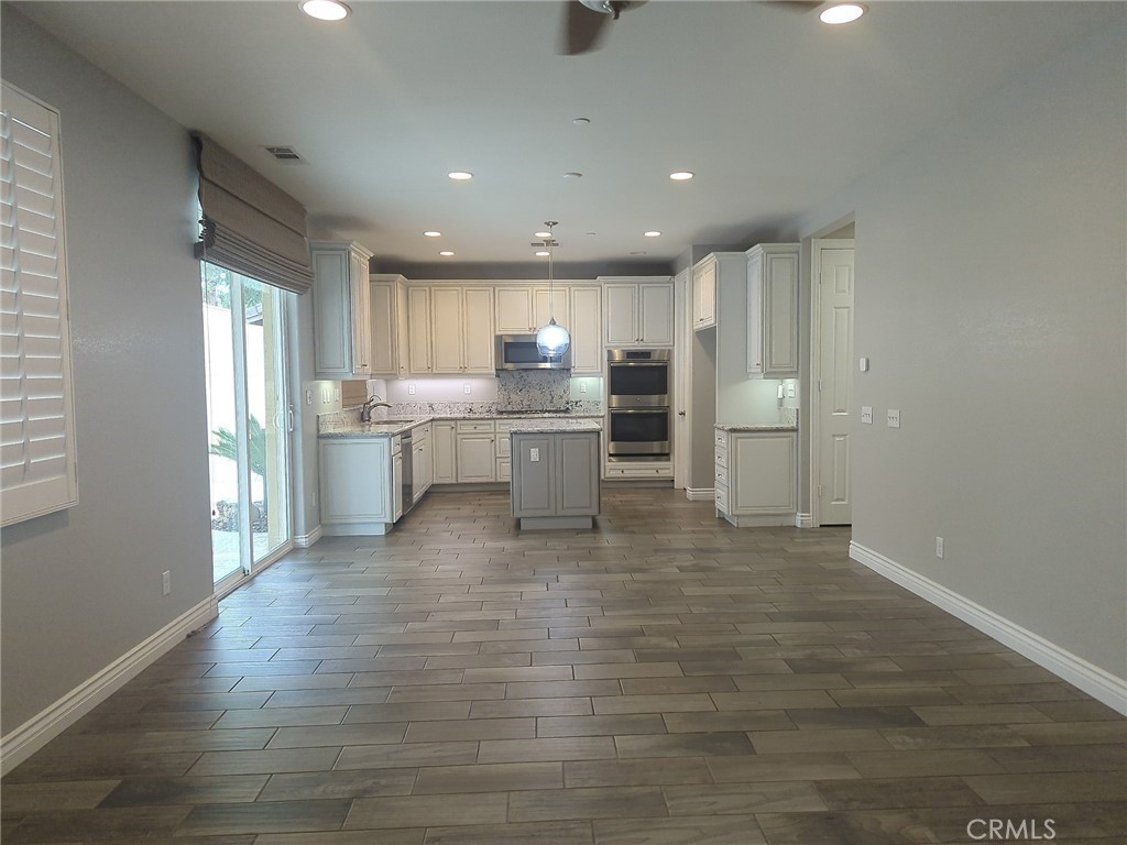 10961 10961 Knoxville Way Riverside CA, 9250363868265108865121