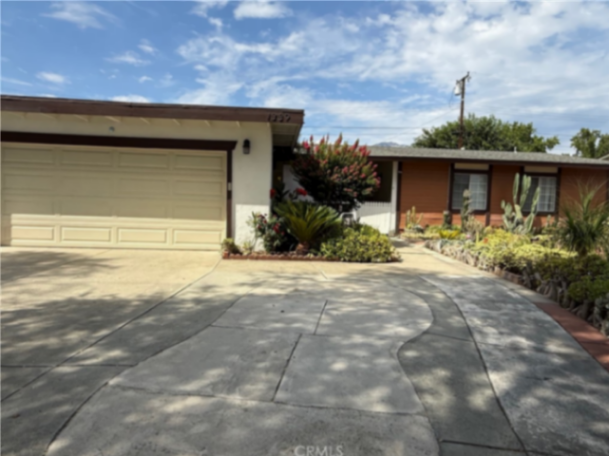 1339 W 11th Street, Upland CA, 9178663589488647555122