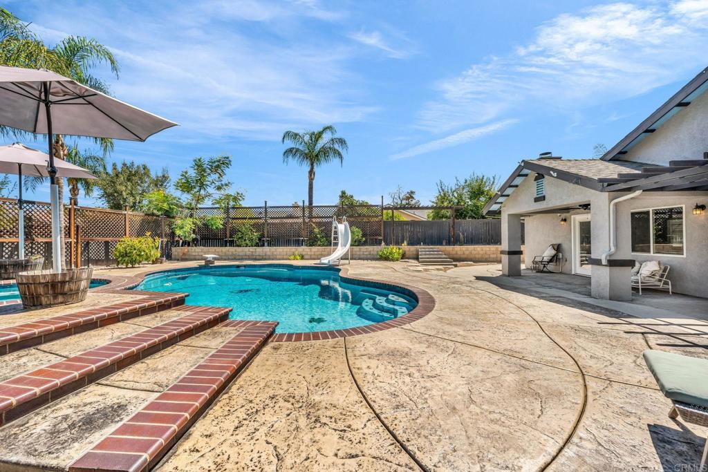 25186 Lake, Hemet CA, 9254463602454619137122