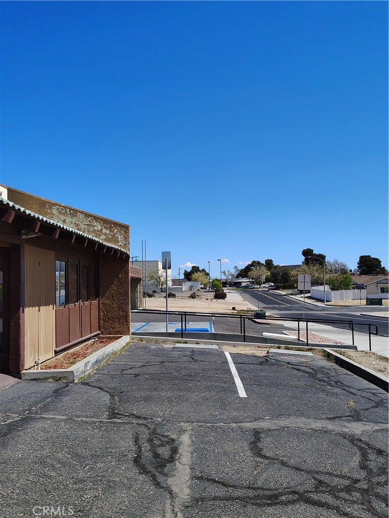 14368 St Andrews Drive Victorville CA, 9239564112693708163122