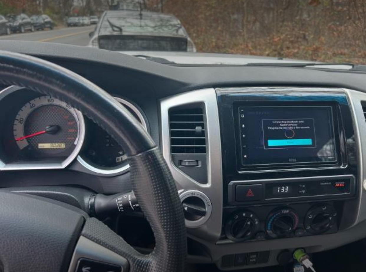 2013 Toyota Tacoma double cab TRD off Road 4x4-$21,500 (Mount Pleasant, NW DC)65716248813059123