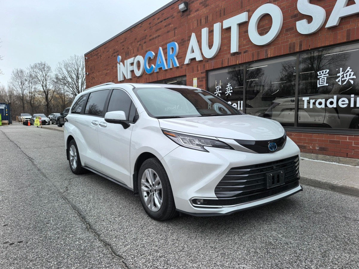 2023 Toyota Sienna LIMITED