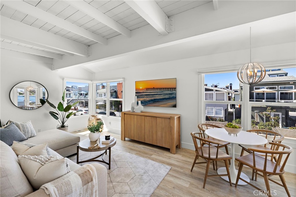 $8,500/month 207 E Edgewater Avenue Rear Newport Beach CA, 9266164112623782273120