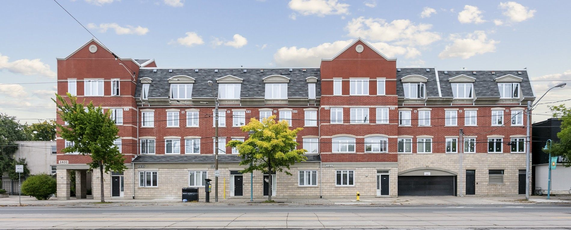 203 3400 Lake Shore Boulevard W