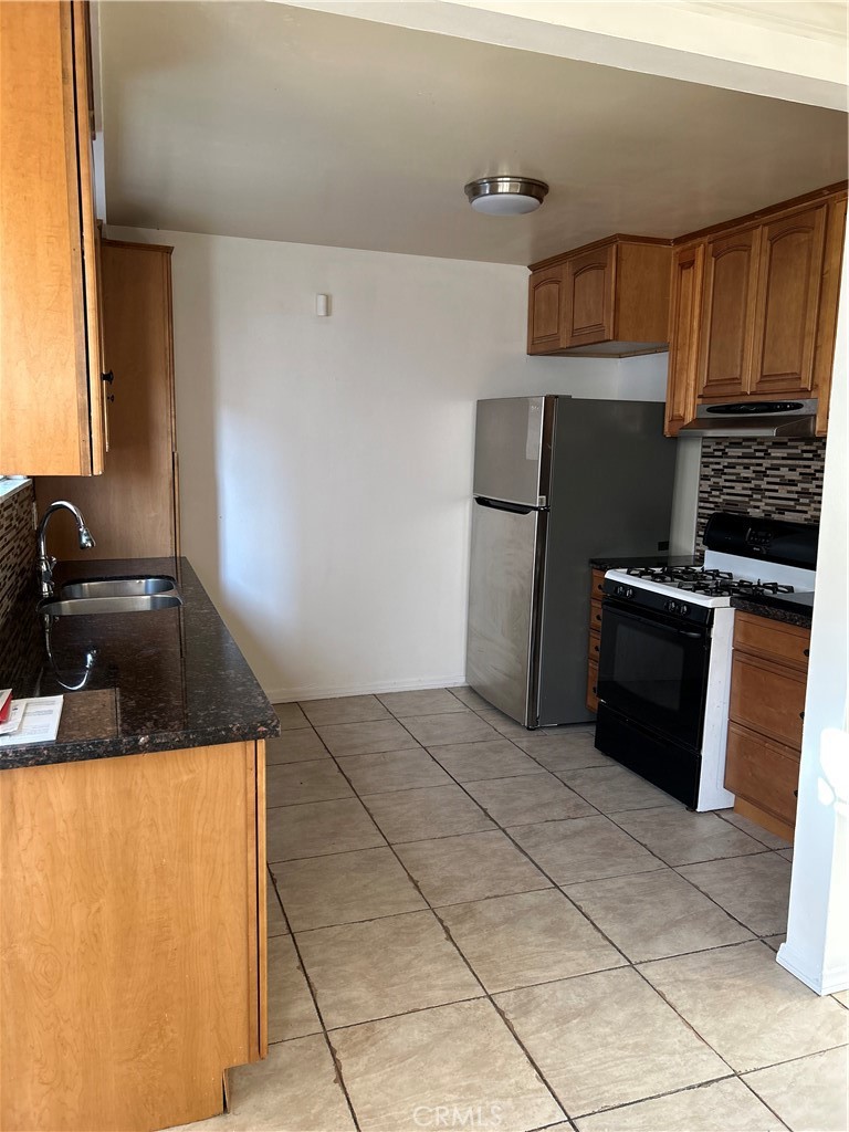 223 E Pleasant Street, Long Beach CA, 9080563734618537601122