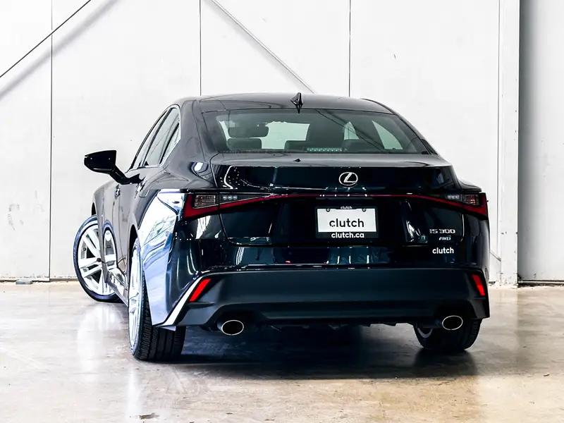 2022 Lexus IS63637720272387123