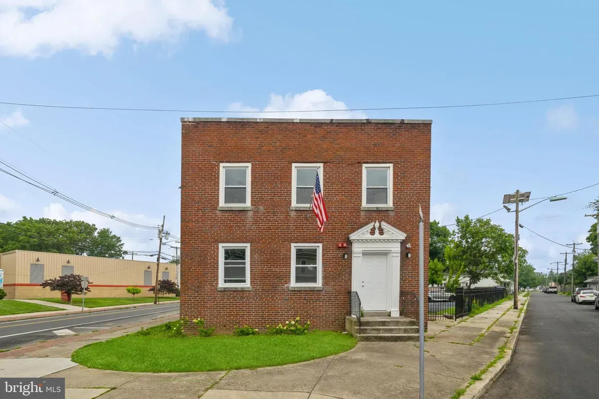 250 Warren St, 1st Flr BEVERLY, NJ 08010