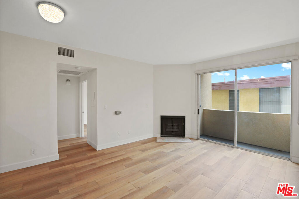 1920 Overland Avenue 101 Los Angeles CA, 9002564133690062209121