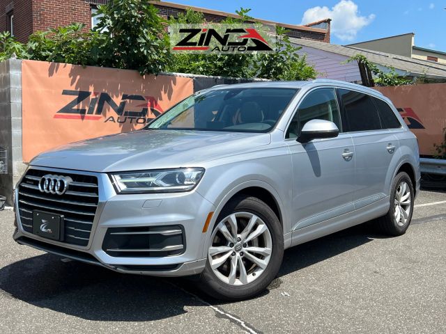 2018 AUDI Q763689173678083120