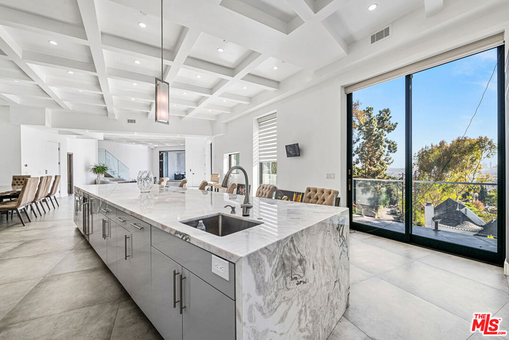 6181 Temple Hill Drive Los Angeles CA, 9006863669190697859122