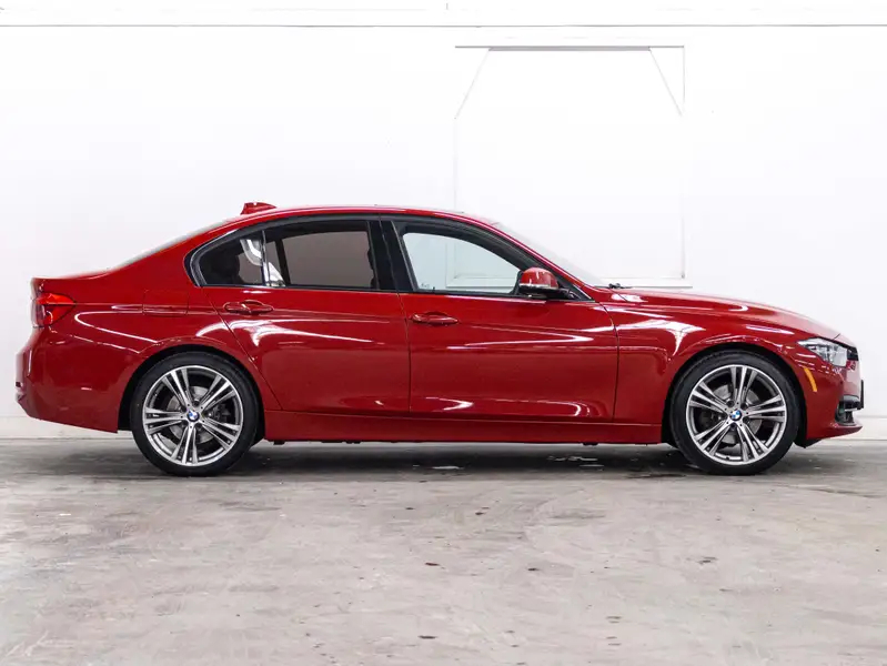 2017 BMW 3 Series63858440609153121