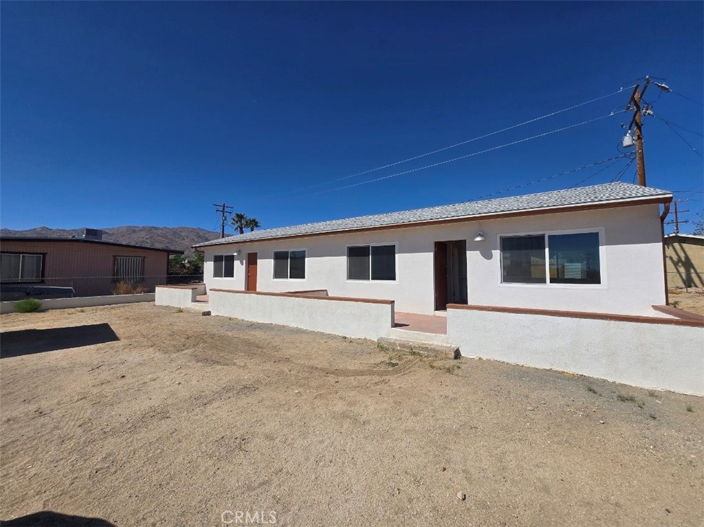 $1,250/month 6418 Cienega Dr 29 Palms CA, 9227764042384203906122