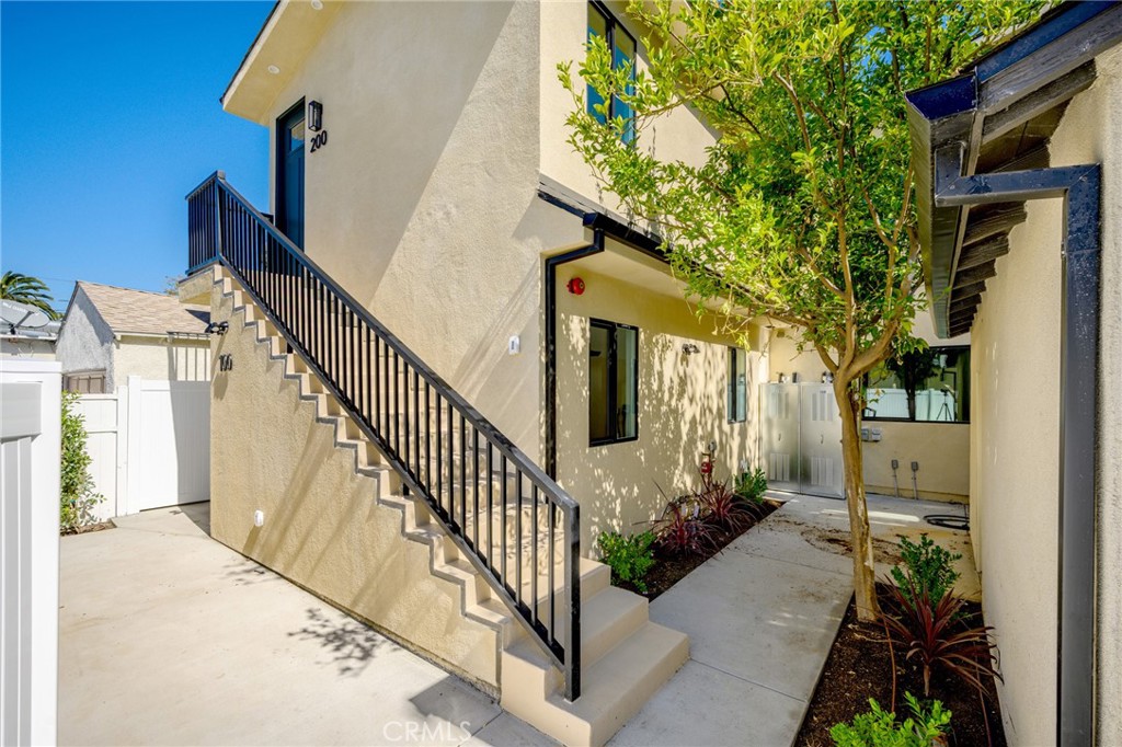 $3,500/month 1824 N Naomi 200 Burbank CA, 9150564134577974657121