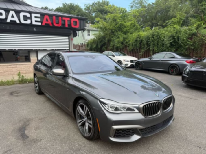 BMW Serie 7 M760i xDrive Sedán 4D de ocasión, 201863280446463619121
