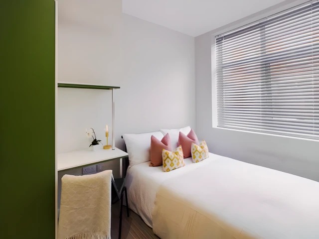 48 Ashford Street64196276569347122