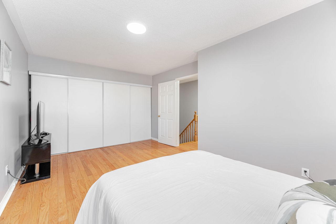 32 83 Mondeo Drive